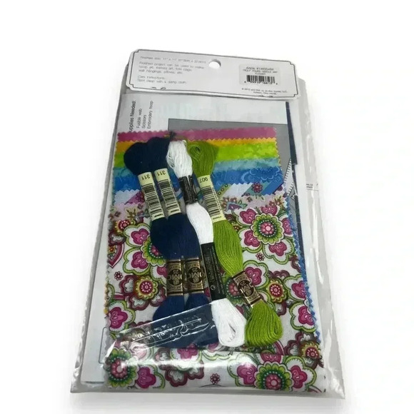 Truly Yours Needle Art Stamped Embroidery w/ Applique Kit Love Flower 11"x11" - Picture 5 of 5